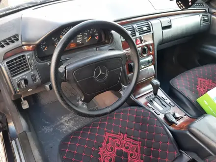 Mercedes-Benz E 280 1997 года за 2 400 000 тг. в Кызылорда – фото 9
