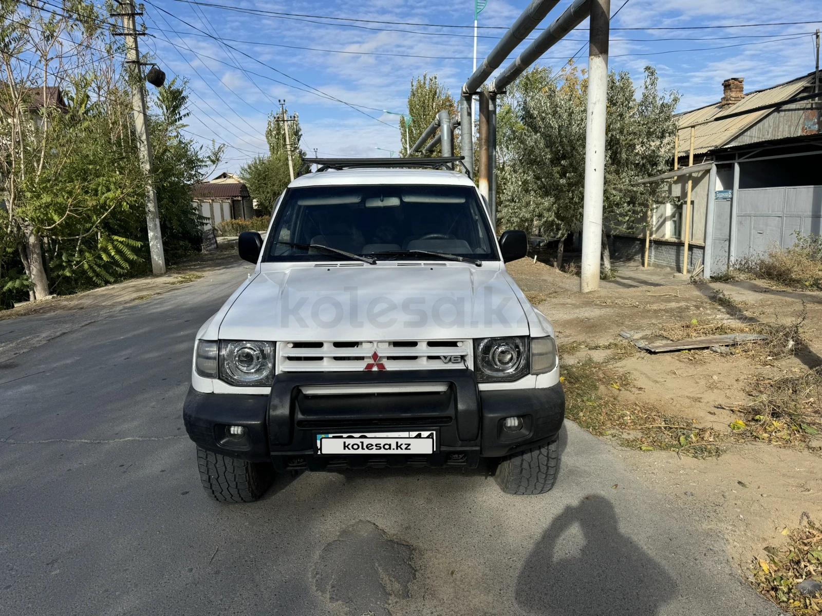 Mitsubishi Pajero 1998 г.