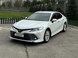 Toyota Camry 2019 года за 15 400 000 тг. в Алматы – фото 3