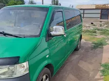 Volkswagen Caravelle, 2004