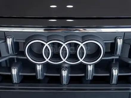 Audi Q8 55 TFSI Quattro Design 2025 года за 53 090 000 тг. в Алматы – фото 7