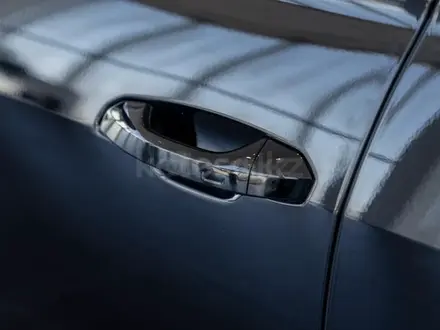 Audi Q8 55 TFSI Quattro Design 2025 года за 53 090 000 тг. в Алматы – фото 13