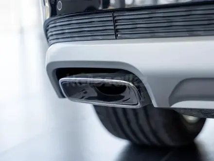 Audi Q8 55 TFSI Quattro Design 2025 года за 53 090 000 тг. в Алматы – фото 17