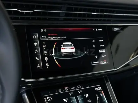Audi Q8 55 TFSI Quattro Design 2025 года за 53 090 000 тг. в Алматы – фото 47