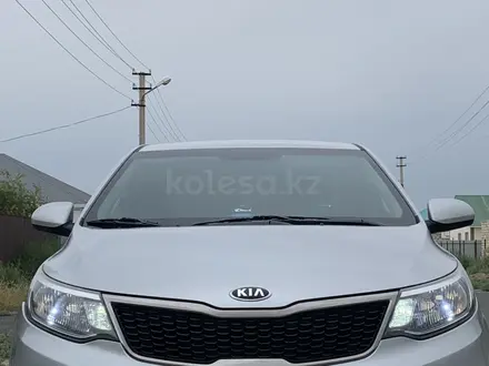 Kia Rio 2015 года за 6 200 000 тг. в Атырау – фото 2