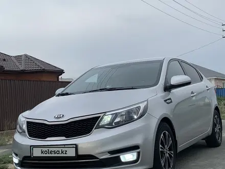 Kia Rio 2015 года за 6 200 000 тг. в Атырау