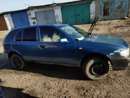 Nissan Almera 1996 года за 700 000 тг. в Караганда – фото 4