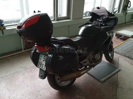 Honda  NT650V Deauville 2002 года за 1 900 000 тг. в Астана – фото 2