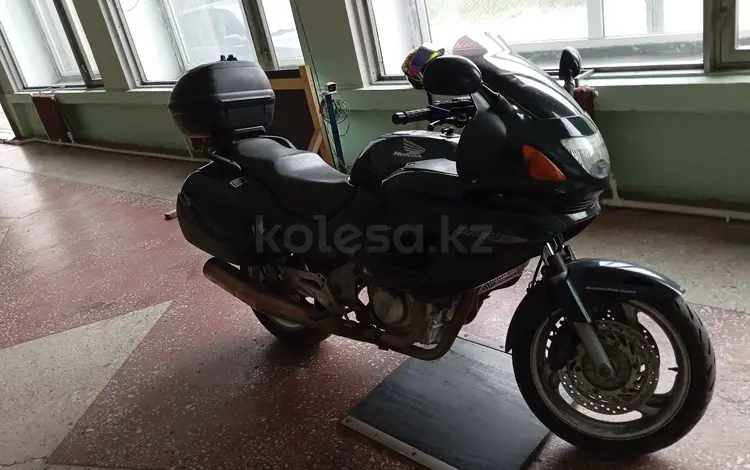Honda  NT650V Deauville 2002 года за 1 900 000 тг. в Астана
