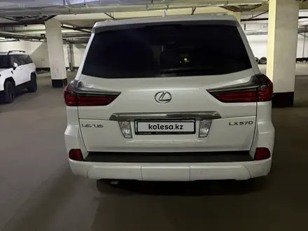 Lexus LX 570 2016 года за 39 500 000 тг. в Алматы – фото 17