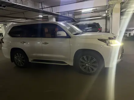 Lexus LX 570 2016 года за 39 500 000 тг. в Алматы – фото 19