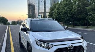 Toyota RAV4 2021 года за 19 900 000 тг. в Алматы