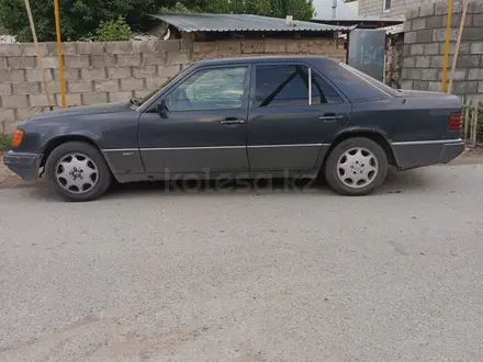 Mercedes-Benz E 230 1992 года за 1 300 000 тг. в Шымкент – фото 2