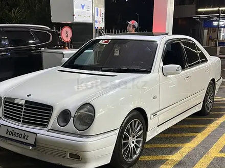 Mercedes-Benz E 420 1999 года за 3 700 000 тг. в Тараз – фото 5