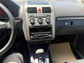 Volkswagen Touran 2010 года за 4 200 000 тг. в Тараз – фото 11