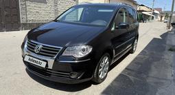 Volkswagen Touran 2010 года за 4 200 000 тг. в Тараз – фото 2