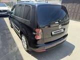 Volkswagen Touran 2010 года за 4 200 000 тг. в Тараз – фото 5