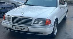 Mercedes-Benz E 200 1994 года за 1 800 000 тг. в Алматы