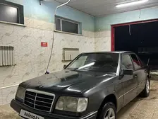 Mercedes-Benz E-Class, 1993