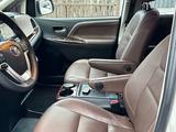 Toyota Sienna 2016 года за 16 200 000 тг. в Астана – фото 2