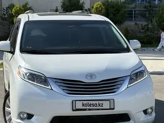 Toyota Sienna, 2015