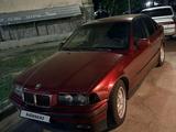 BMW 328 1992 года за 1 600 000 тг. в Алматы – фото 2