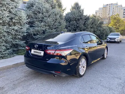 Toyota Camry 2019 года за 15 900 000 тг. в Шымкент – фото 10