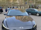 Hyundai Elantra 2022 года за 10 400 000 тг. в Астана
