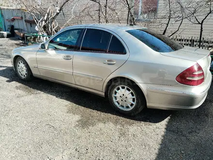 Mercedes-Benz E 200 2004 года за 6 000 000 тг. в Караганда – фото 4