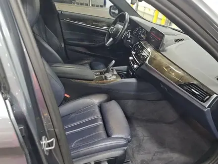 BMW 540 2017 года за 21 000 000 тг. в Алматы – фото 4