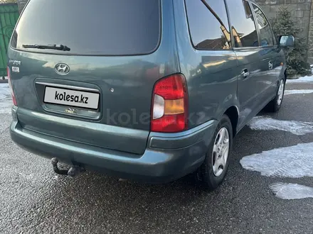 Hyundai Trajet 2001 года за 2 800 000 тг. в Алматы – фото 4