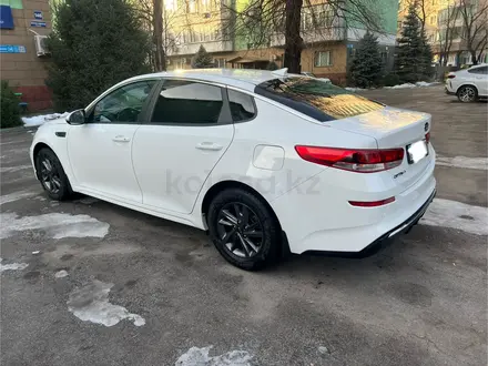 Kia Optima 2020 года за 9 400 000 тг. в Алматы – фото 4