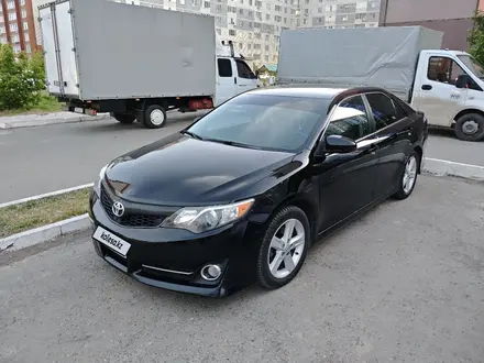 Toyota Camry 2014 года за 5 300 000 тг. в Уральск – фото 2