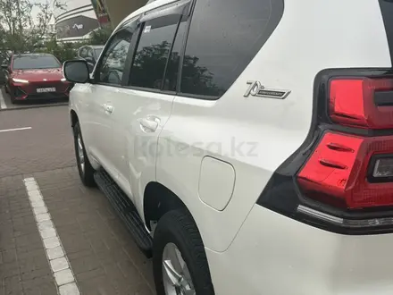 Toyota Land Cruiser Prado 2022 года за 26 100 000 тг. в Астана – фото 5