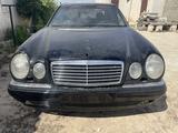 Mercedes-Benz E 320 1996 годаүшін1 100 000 тг. в Жанаозен