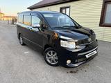 Toyota Voxy 2008 года за 6 100 000 тг. в Атырау