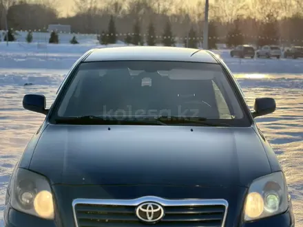 Toyota Avensis 2005 года за 3 300 000 тг. в Усть-Каменогорск – фото 19