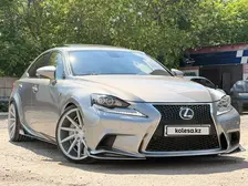 Lexus is-200t, 2015