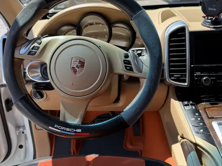 Porsche Cayenne 2013 года за 15 000 000 тг. в Алматы – фото 11