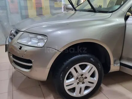 Volkswagen Touareg 2003 года за 4 500 000 тг. в Астана – фото 18