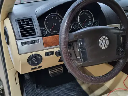 Volkswagen Touareg 2003 года за 4 500 000 тг. в Астана – фото 7