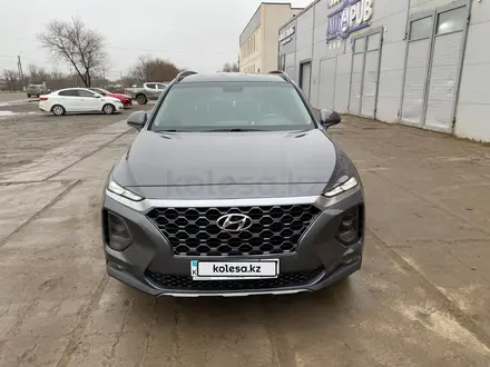 Hyundai Santa Fe 2019 года за 13 500 000 тг. в Уральск