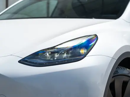 Tesla Model Y 2022 года за 14 500 000 тг. в Алматы – фото 5