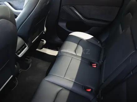 Tesla Model Y 2022 года за 14 500 000 тг. в Алматы – фото 15