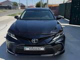 Toyota Camry 2023 года за 16 500 000 тг. в Алматы – фото 2