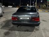 Mercedes-Benz E 230 1995 года за 1 850 000 тг. в Шымкент – фото 4