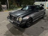 Mercedes-Benz E 230 1995 года за 1 850 000 тг. в Шымкент – фото 2
