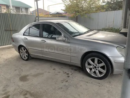 Mercedes-Benz C 240 2001 года за 2 800 000 тг. в Алматы