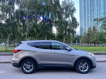 Hyundai Santa Fe 2018 года за 11 200 000 тг. в Астана – фото 2