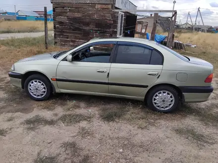 Toyota Avensis 2000 года за 3 000 000 тг. в Семей – фото 4